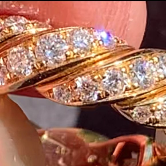 SOLD     David Yurman 18k Diamond Band - Picture 10 of 11